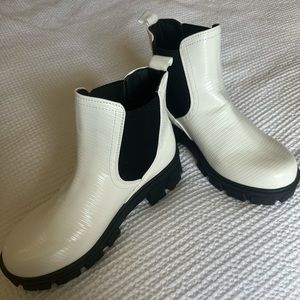 White biker boots 7.5